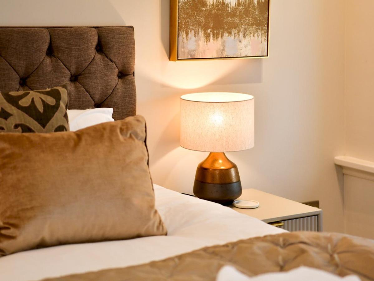 Pass The Keys Beautiful 2 Bed Apartment With Parking In The Bay Кардиф Екстериор снимка