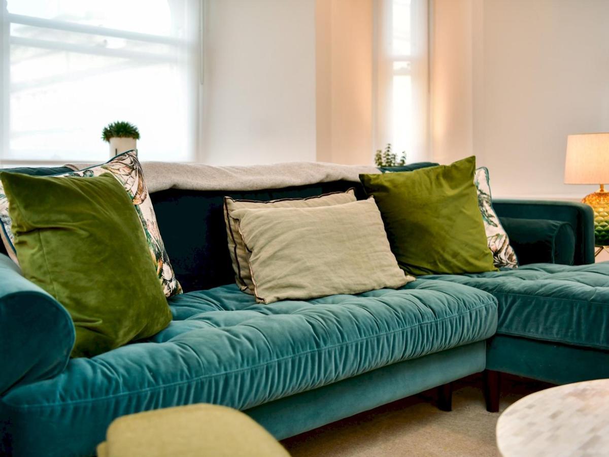 Pass The Keys Beautiful 2 Bed Apartment With Parking In The Bay Кардиф Екстериор снимка